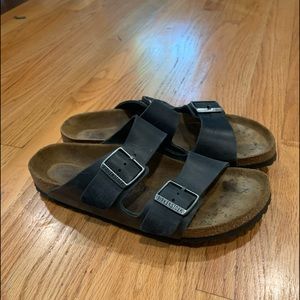 Black leather Soft footbed Birkenstocks narrow size 40